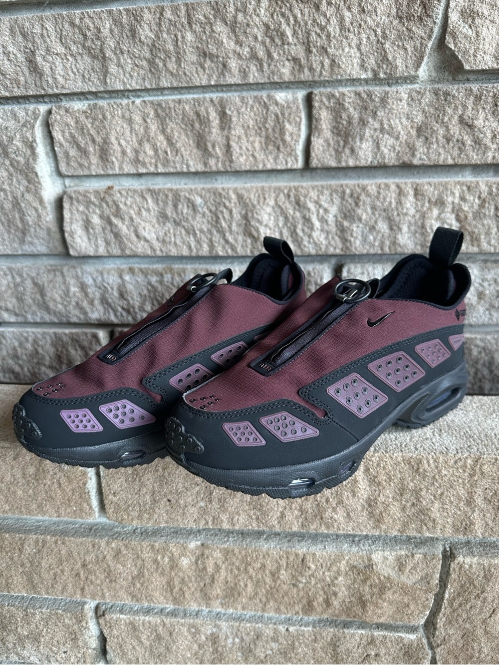 Nike Air Max SNDR GORE-TEX | Burgundy Crush/Black | Women’s size 8